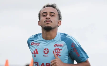 Após Vender Matheus Gonçalves, Flamengo Decide Negociar Dois Atacantes Novos e Michael e Juninho Estão de Saída