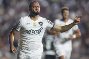 Arthur Cabral se Consolidando no Botafogo sob o Comando de Davide Ancelotti