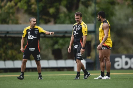 Atletismo Mineiro: com Hulk e Dudu disponíveis, Galo enfrenta o Vitória no jogo de volta.