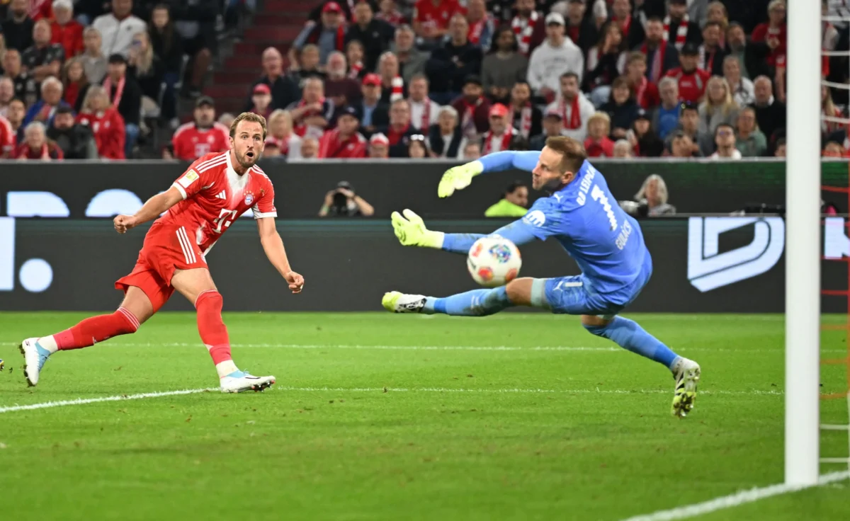 Bayern de Munique abre Alemão com hat-trick de Kane