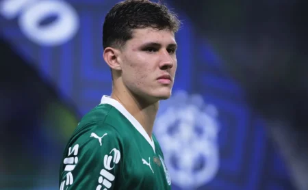 Benedetti pede mais tempo no Palmeiras antes de seguir para gigantes europeus