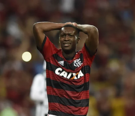 Campeão da Libertadores e ex-jogador do Flamengo busca recomeço no São Paulo