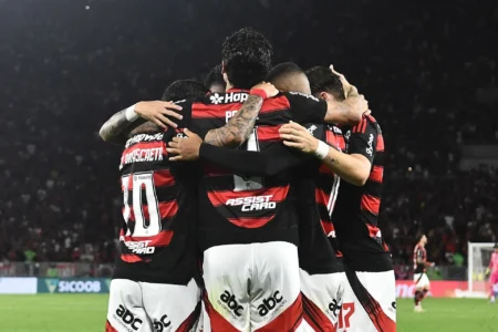 Cartola: É Válido Escalar Muitos Jogadores do Flamengo na #22? Veja os Prós e Contras
