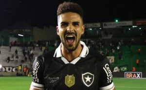 Chris Ramos descreve rendição ao trabalho de Ancelotti como "Passo importante na minha carreira"