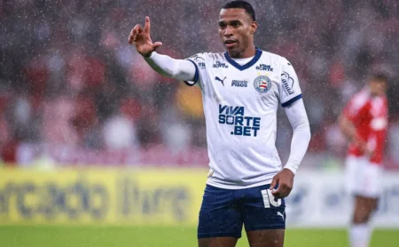Com lateral do Flamengo lesionado, Jean Lucas, do Bahia, é convocado por Ancelotti para a Seleção Brasileira