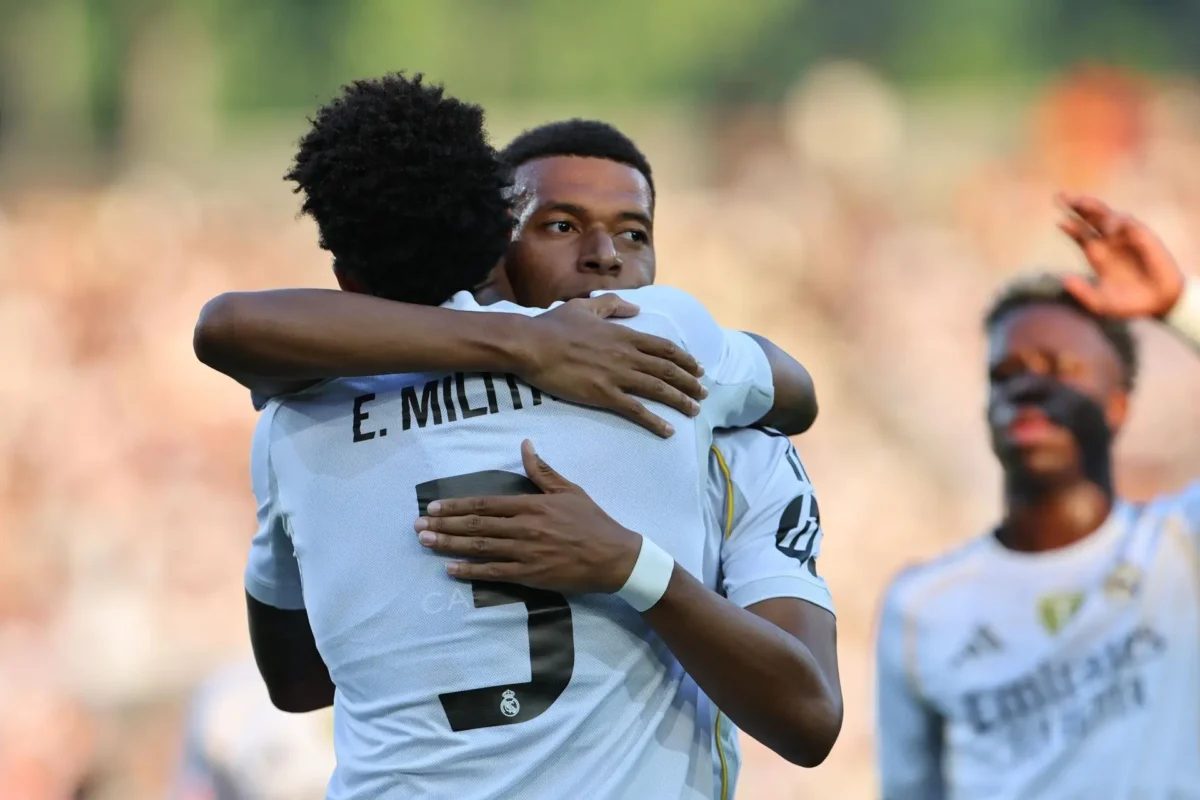 Com Vitinho Jr de capitão, dois gols de Mbappé e outro de Rodrygo, Real Madrid goleia em amistoso