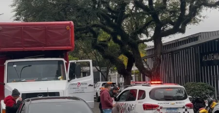 Corinthians Ataca Caminhão de Som Com Hinos de Outros Clubes