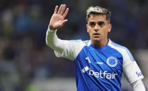 Cruzeiro enfrenta desafio sem Fagner e outros ausentes contra o Santos no Mineirão