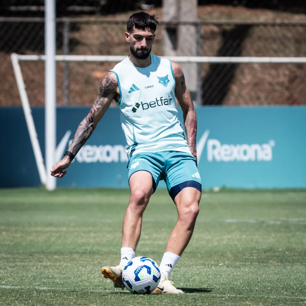 Cruzeiro encaminha empréstimo de Lautaro Díaz ao Santos F.C.