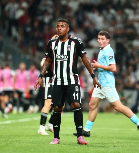 Cruzeiro manifesta interesse em atacante do Besiktas, na Turquia