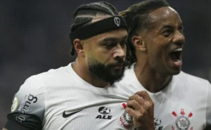 Depay e Carillo: "Não os tenhamos mais", diz Dorival após derrota do Corinthians