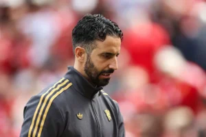 Ídolo do Manchester United critica Ruben Amorim e cobra resultados "imediatamente"