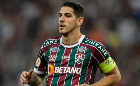 Empresário do Nino Afirma que Zagueiro segue no Zenit, negando Acerto Salarial com o Vasco