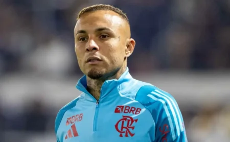 Everton Cebolinha Fica no Flamengo para Ser Campeão, Mas Grêmio Planeja Investimento para 2026