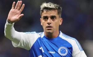 Fagner Deseja Permanecer com o Cruzeiro em 2026