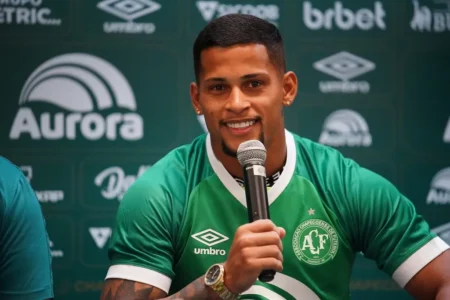 Falta pouco para o São Paulo registrar Maílton como reforço.