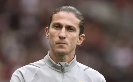 "Filipe Luís fala sobre confronto igualado entre Flamengo e Internacional na Libertadores"