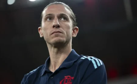 Filipe Luís confirma Samuel Lino como titular em partida do Flamengo contra o Mirassol; veja a escalação completa