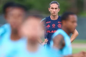 Flamengo aumenta a pressão no ataque e espera desinchar o setor ainda nesta janela