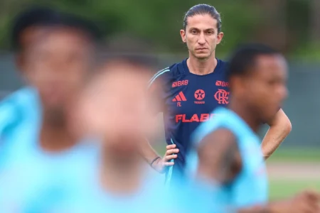 Flamengo aumenta a pressão no ataque e espera desinchar o setor ainda nesta janela