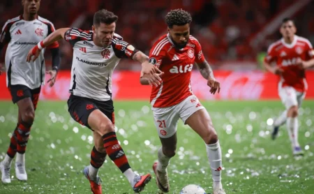 Flamengo supera em gols, mas alcança quase a soma da pontuação de Grêmio e Internacional