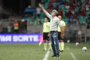 Fluminense inicia semana esperando por Santi Moreno e busca por zagueiro