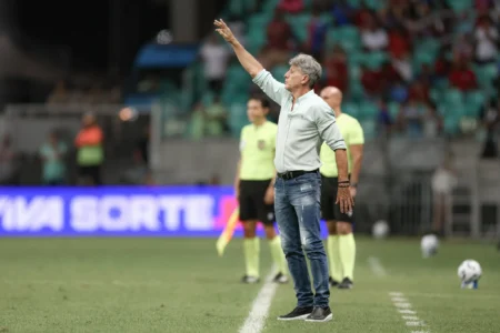 Fluminense inicia semana esperando por Santi Moreno e busca por zagueiro