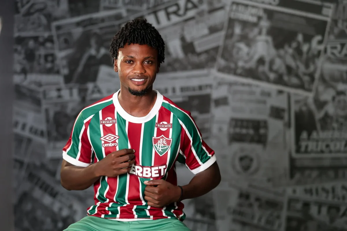 "Fluminense trabalha para ter Santi Moreno em campo contra o Fortaleza"