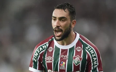 Freytes comenta sobre cartão vermelho e avalia desempenho do Fluminense contra o Bahia