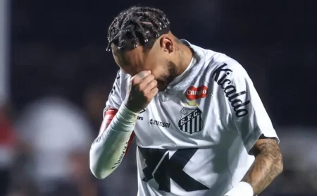Galvão Bueno vê "recado indireto" de Ancelotti para Neymar na seleção: "Tem que estar 100%"