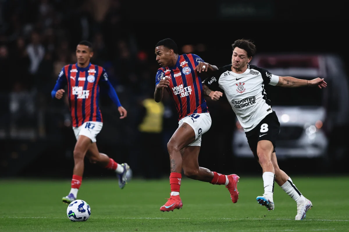 Garro lamenta o momento do Corinthians: "O futebol é uma batalha dentro e fora do campo"