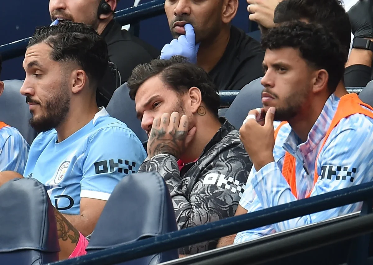Guardiola justifica a escolha de Trafford sobre Ederson no time titular do Manchester City