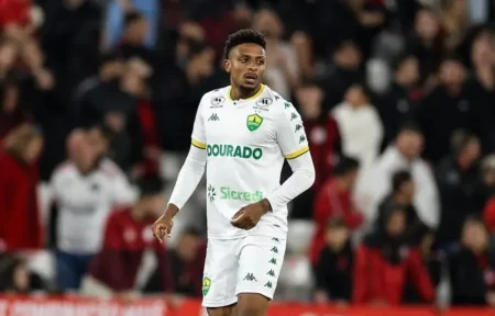 Gui Mariano celebra a assistência decisiva e projeta a evolução do Cuiabá na Série B