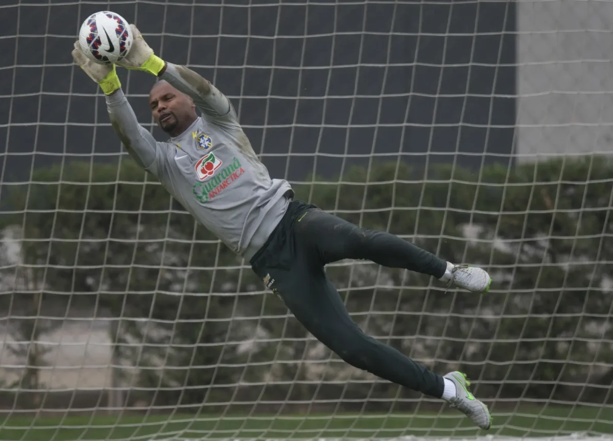 Jefferson comenta sobre Seleção com Neto: "Um dos goleiros mais rápidos com quem joguei"