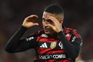 Jornal espanhol destaca goleada do Flamengo pelo Brasileirão: "Domínio impressionante no Brasileirão"