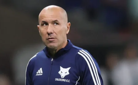 Leonardo Jardim Manda Recado sobre Demora e Trabalho do Cruzeiro
