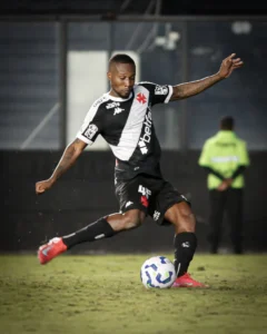Loide perde espaço no Vasco e não é titular há cinco jogos