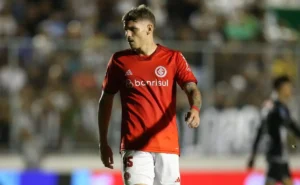 Lucca Holanda acerta transferência para o Ceará e deixará o Internacional