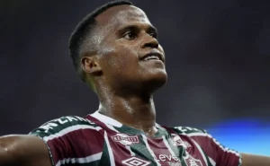 Luciano Acosta, Novo Atacante do Fluminense, Tem Média de Participações de Gol 41% Menor que John Arias