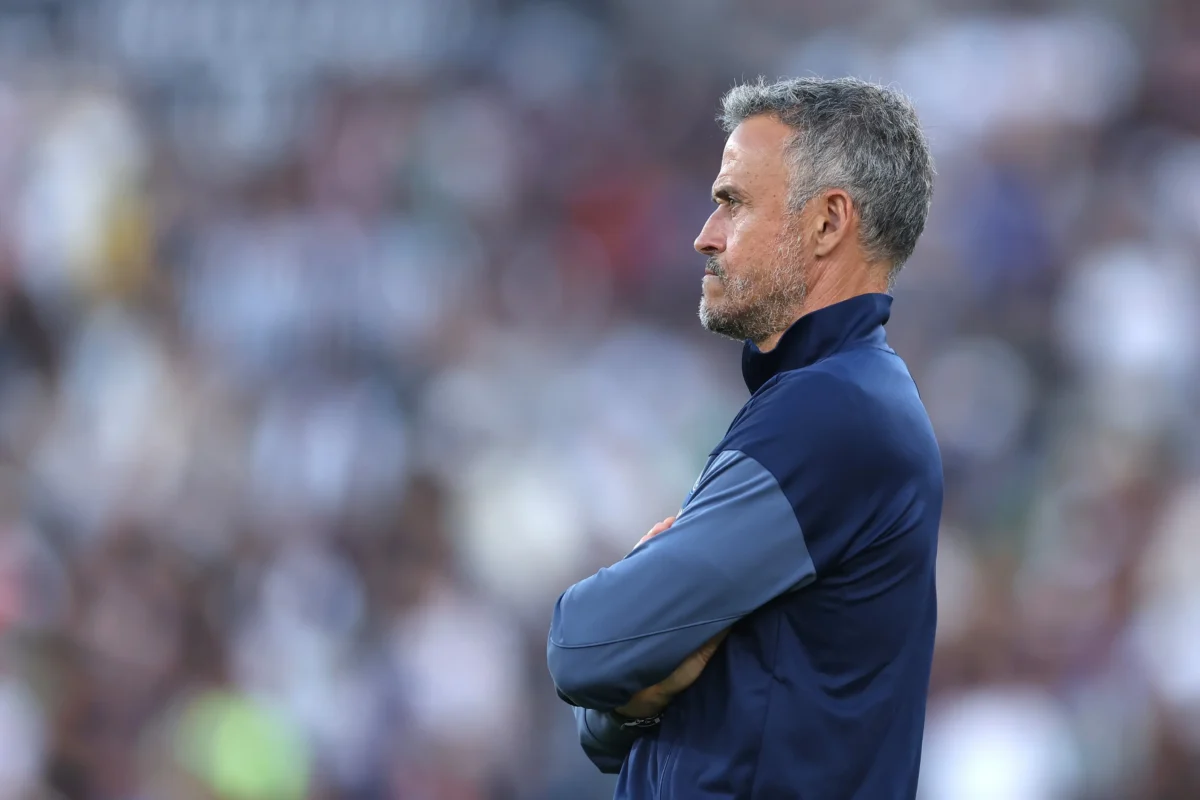 Luis Enrique explica ausência de Donnarumma em jogo do PSG: "É uma decisão minha, do técnico"