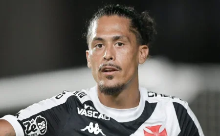 Maurício Lemos e Lucas Oliveira podem perder espaço com Fernando Diniz no Vasco