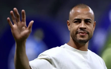 Mayke Comenta sobre Treino Intensivo com Vojvoda antes da Estreia em Santos x Fluminense