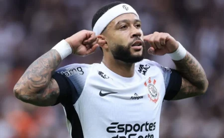 Memphis Depay: o astro europeu que busca fazer história e conquistar títulos no Corinthians