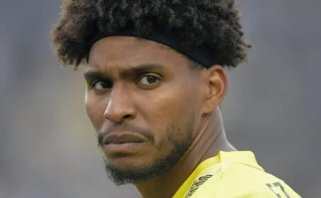 Mudança na CBF faz Corinthians temer desfalque de Hugo Souza contra Athletico-PR na Neo Química Arena