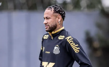 Neymar reage após ficar de fora da convocação de Ancelotti para a Seleção Brasileira e posta foto em treino