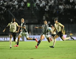 O Atlético-MG busca quebrar sequência negativa em São Januário