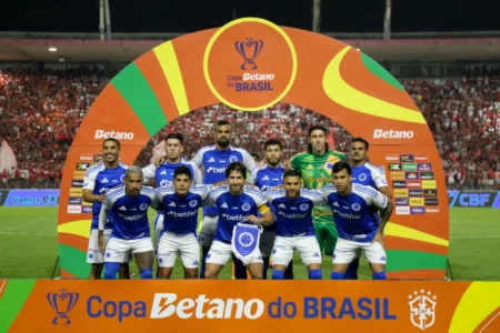 "O Cruzeiro de Jardim, Invicto e Imbatível"
