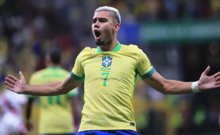 "Palmeiras fortalece o elenco com Andreas Pereira e negociaria a ida de Thalys"