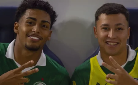 Palmeiras acerta venda de atacante por R$ 38 milhões e Thalys segue em direção à Espanha