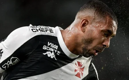 Paulo Henrique é flagrado mancando após Atlético-MG x Vasco e vira preocupação para Diniz
